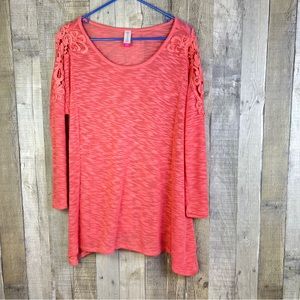 No Boundaries XL(15-17) Jr’s Pink Lightweight Burnout Sweater w/Lace App…